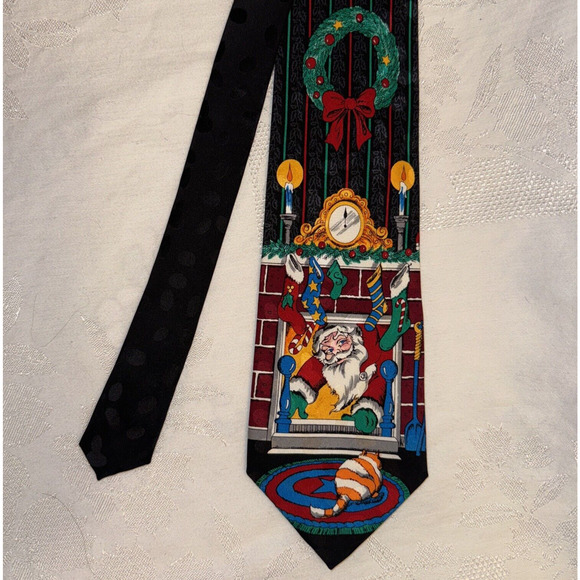 VTG Christmas Silk Tie Santa by Fireplace Cat Stocking Holiday Novelty Addiction - Picture 9 of 9